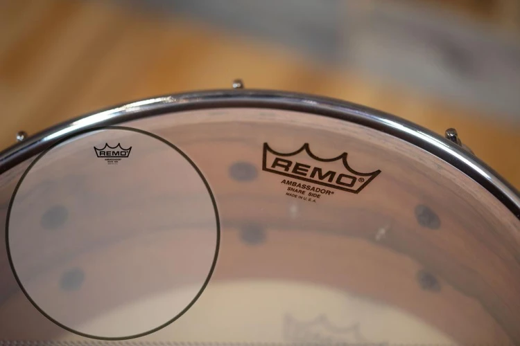 REMO-AMBASSADOR-HAZY-SNARE-SIDE-DRUM-HEAD-DRUMAZON_01_1000x.jpg