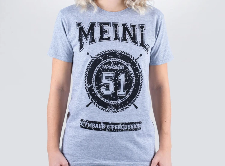 MEINL-T-Shirt-in-grau-mit-schwarz-aufgedrucktem-College-Logo-auf-der-Brust-M40_4b1499f.jpg