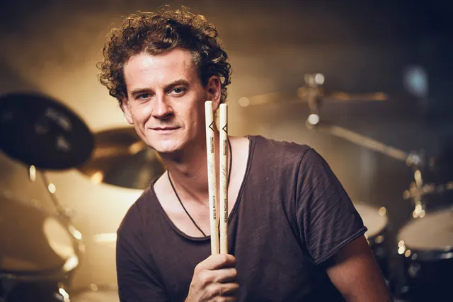 VATER Signature Aaron Thier